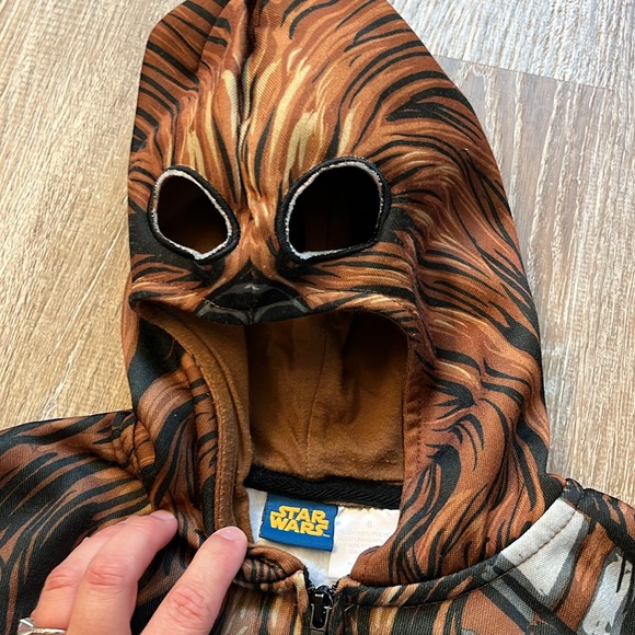 Chewbacca Star Wars jacket with hood size 6 - Picture 2 of 3